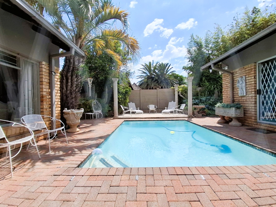 5 Bedroom Property for Sale in Doringkruin North West